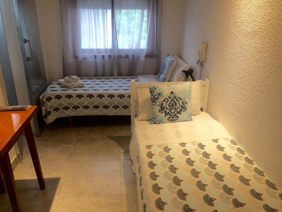 Hotel Berlin Пинамар Екстериор снимка
